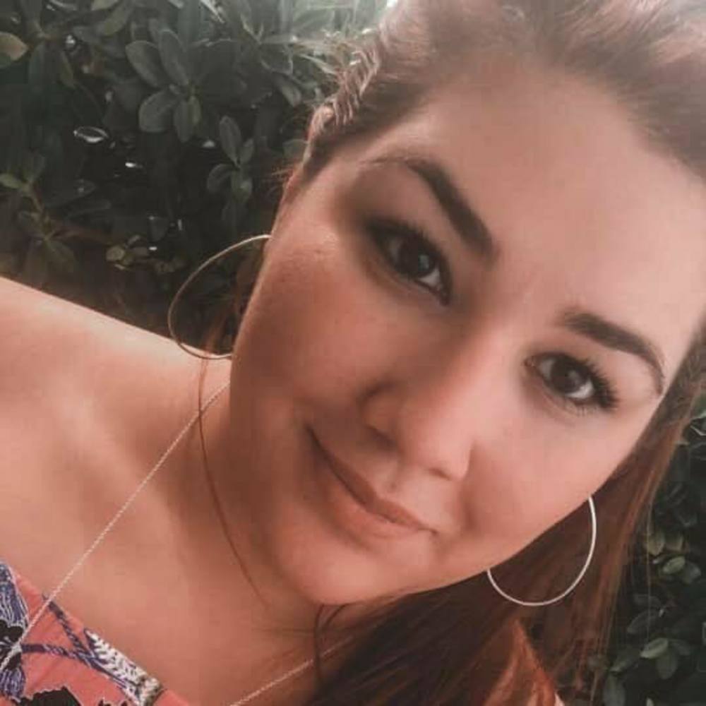 Meet your Posher, Claudia